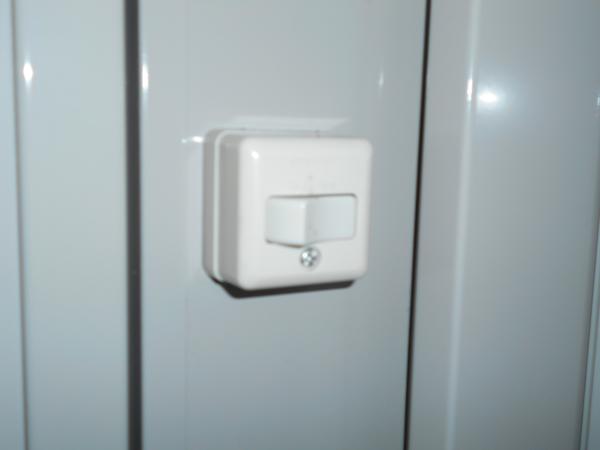 京都府宇治出張所/展示場の中古ユニットハウス・プレハブ・コンテナハウスCT-32JG(2.16坪)の各設備のスイッチ