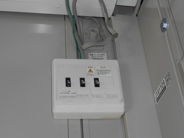 京都府宇治出張所/展示場の中古ユニットハウス・プレハブ・コンテナハウスCT-41J(2.83坪)の各設備の分電盤