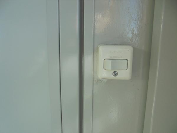 宮城県大崎店/展示場の中古ユニットハウス・プレハブ・コンテナハウスCT-32J(2.16坪)の各設備のスイッチ