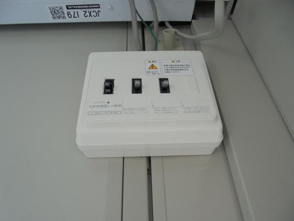宮城県大崎店/展示場の中古ユニットハウス・プレハブ・コンテナハウスCT-32J(2.16坪)の各設備の分電盤