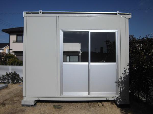 埼玉県春日部総合展示場の中古ユニットハウス・プレハブ・コンテナハウスCT-32J(2.16坪)の本体の外観