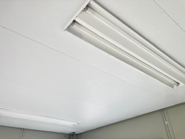 千葉県市原店/展示場の中古ユニットハウス・プレハブ・コンテナハウスCT-41J(2.83坪)の各設備の照明器具