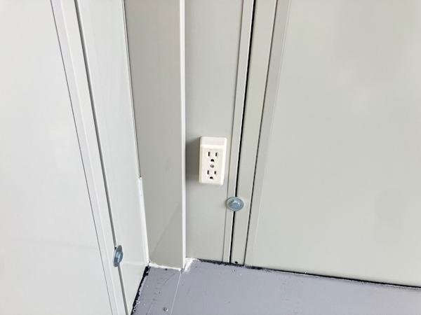 千葉県市原店/展示場の中古ユニットハウス・プレハブ・コンテナハウスCT-41J(2.83坪)の各設備のコンセント