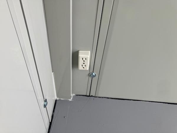 千葉県市原店/展示場の中古ユニットハウス・プレハブ・コンテナハウスCT-41J(2.83坪)の各設備のコンセント