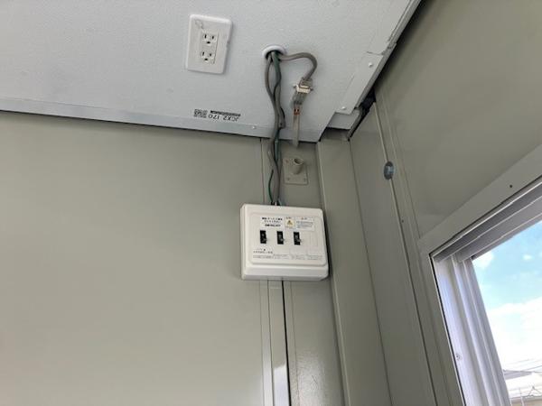 千葉県市原店/展示場の中古ユニットハウス・プレハブ・コンテナハウスCT-32J(2.16坪)の各設備の分電盤