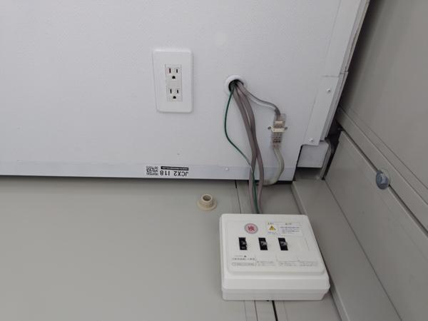 茨城県小美玉店/展示場の中古ユニットハウス・プレハブ・コンテナハウスCT-32J(2.16坪)の各設備の分電盤