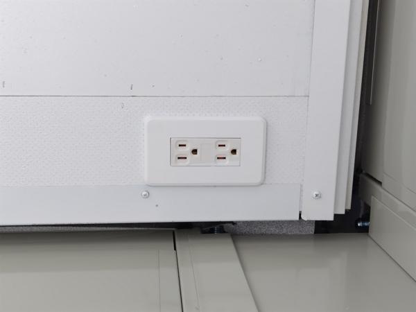 茨城県小美玉店/展示場の中古ユニットハウス・プレハブ・コンテナハウスCT-32J(2.16坪)の各設備のコンセント