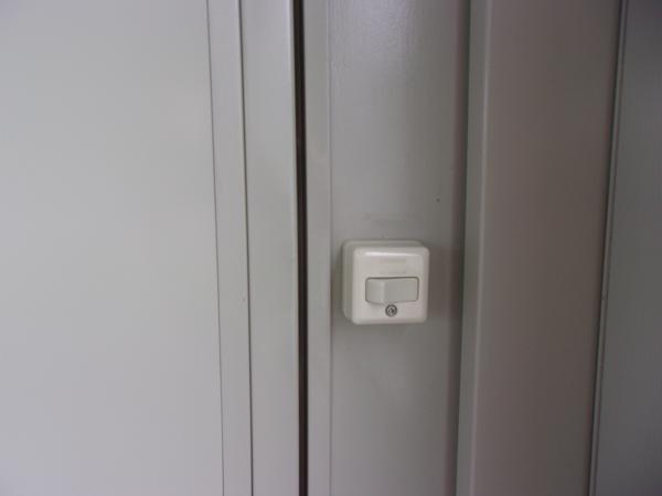 福島県白河店/展示場の中古ユニットハウス・プレハブ・コンテナハウスCT-41J(2.83坪)の各設備のスイッチ