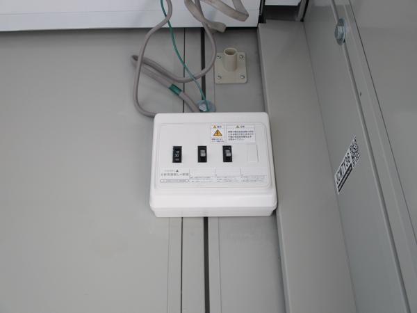 京都府亀岡店/展示場の中古ユニットハウス・プレハブ・コンテナハウスCT-32J(2.16坪)の各設備の分電盤