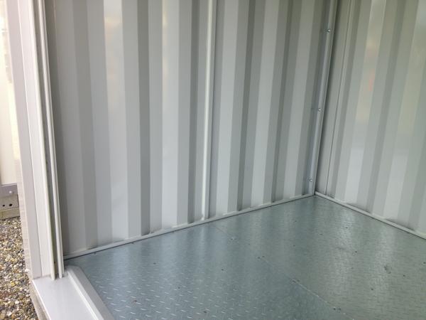 山口県宇部店/展示場の新棟ユニットハウス・プレハブ・コンテナハウスGORILLA(0.94坪)の本体の内観