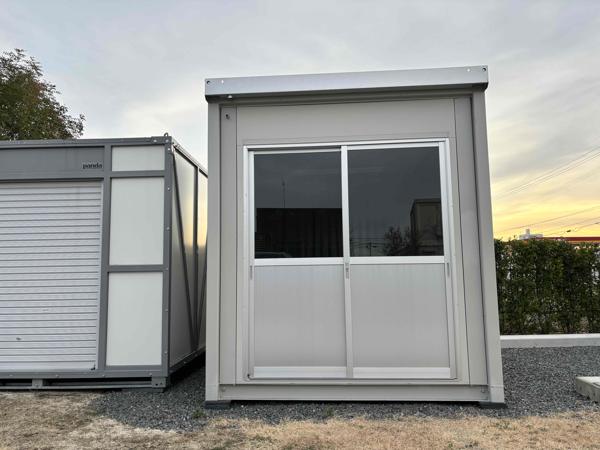 岡山県倉敷店/展示場の中古ユニットハウス・プレハブ・コンテナハウス波板付き CT-32J(2.16坪)の本体の外観