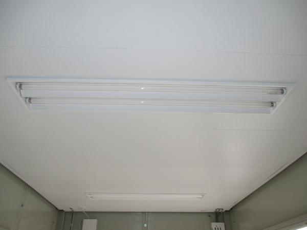 埼玉県加須店/展示場の中古ユニットハウス・プレハブ・コンテナハウスCT-41J(2.83坪)の各設備の照明器具