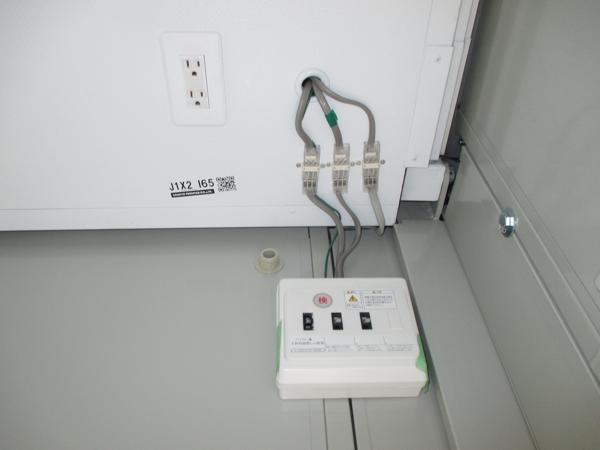 埼玉県加須店/展示場の中古ユニットハウス・プレハブ・コンテナハウスCT-41J(2.83坪)の各設備の分電盤