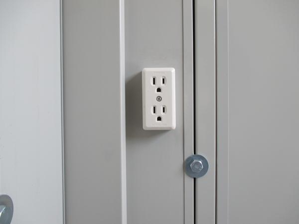 埼玉県加須店/展示場の中古ユニットハウス・プレハブ・コンテナハウスCT-32J(2.16坪)の各設備のコンセント