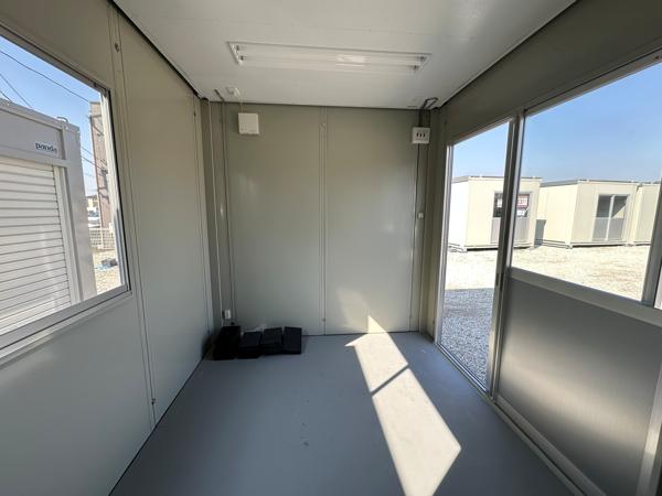 千葉県木更津店/展示場の中古ユニットハウス・プレハブ・コンテナハウスCT-32J(2.16坪)の本体の内観