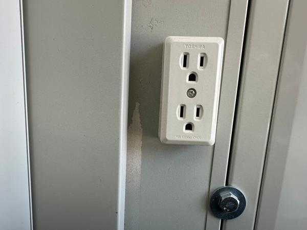 千葉県木更津店/展示場の中古ユニットハウス・プレハブ・コンテナハウスCT-32J(2.16坪)の各設備のコンセント