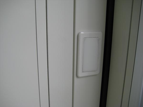 福岡県北九州営業所/展示場の新棟ユニットハウス・プレハブ・コンテナハウス38MSL(2.43坪)の各設備のスイッチ