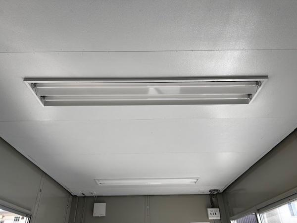 東京都東大和店/展示場の中古ユニットハウス・プレハブ・コンテナハウスCT-41J(2.83坪)の各設備の照明器具