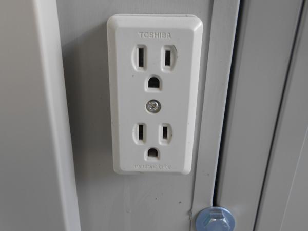 福島県須賀川店/展示場の中古ユニットハウス・プレハブ・コンテナハウスCT-41J(2.83坪)の各設備のコンセント