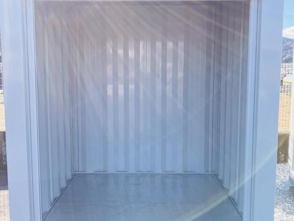 高知県土佐店/展示場の新棟ユニットハウス・プレハブ・コンテナハウスGORILLA(0.94坪)の本体の内観