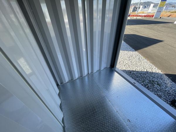 高知県土佐店/展示場の新棟ユニットハウス・プレハブ・コンテナハウスGORILLA(0.94坪)の本体の内観