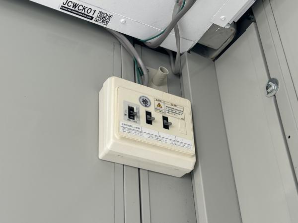 鹿児島県薩摩川内店/展示場の中古ユニットハウス・プレハブ・コンテナハウスCT-32J(2.16坪)の各設備の分電盤