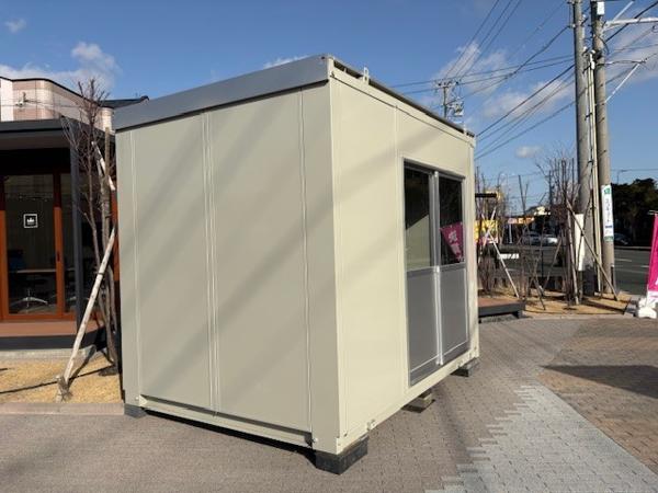 静岡県浜松南総合展示場の中古ユニットハウス・プレハブ・コンテナハウスCT-32J(2.16坪)の本体の外観