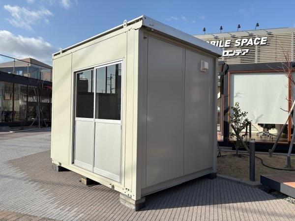 静岡県浜松南総合展示場の中古ユニットハウス・プレハブ・コンテナハウスCT-32J(2.16坪)の本体の外観