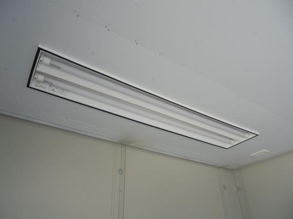 山口県周南店/展示場の中古ユニットハウス・プレハブ・コンテナハウスCT-32J(2.16坪)の各設備の照明器具