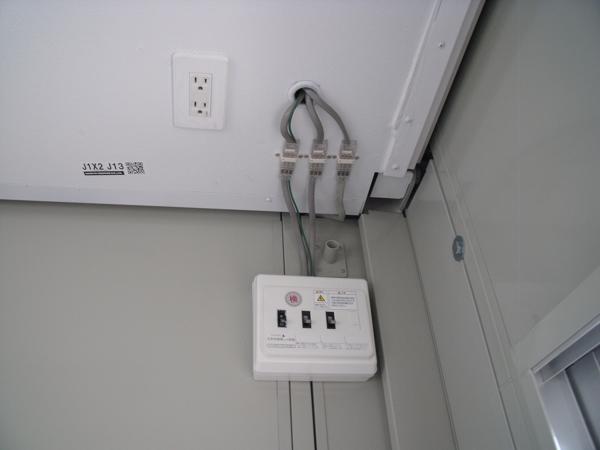 埼玉県花園インター店/展示場の中古ユニットハウス・プレハブ・コンテナハウスCT-41J(2.83坪)の各設備の分電盤