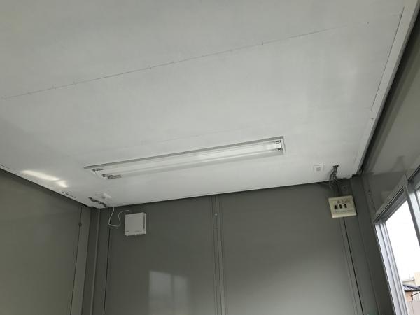 熊本県熊本出張所/熊本菊陽総合展示場の中古ユニットハウス・プレハブ・コンテナハウスCT-32J(2.16坪)の各設備の照明器具
