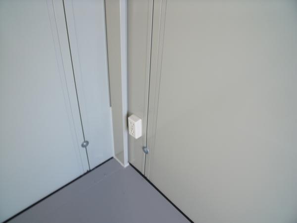 埼玉県花園インター店/展示場の中古ユニットハウス・プレハブ・コンテナハウスCT-41J(2.83坪)の各設備のコンセント