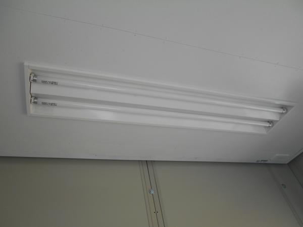 福島県いわき四倉店/展示場の中古ユニットハウス・プレハブ・コンテナハウスCT-32J(2.16坪)の各設備の照明器具