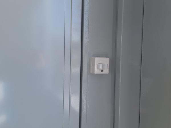 愛知県大府店/展示場の中古ユニットハウス・プレハブ・コンテナハウスCT-41J(2.16坪)の各設備のスイッチ