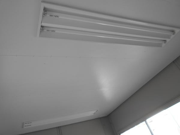 福島県福島店/展示場の中古ユニットハウス・プレハブ・コンテナハウスCT-32J(2.16坪)の各設備の照明器具