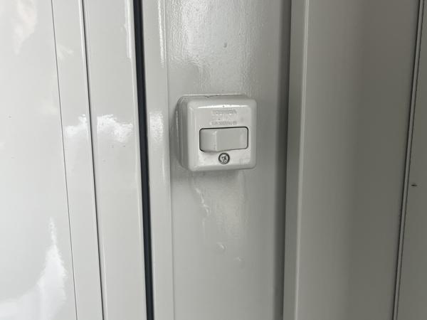 福井県福井店/展示場の中古ユニットハウス・プレハブ・コンテナハウスCT-32J(2.16坪)の各設備のスイッチ