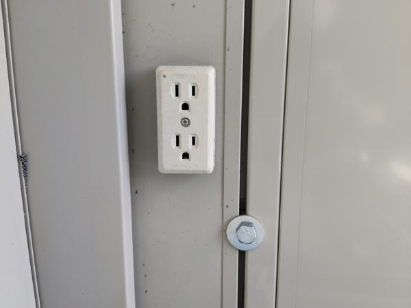静岡県藤枝店/展示場の中古ユニットハウス・プレハブ・コンテナハウスCT-41J(2.83坪)の各設備のコンセント