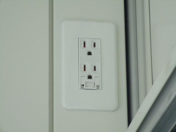 福岡県久留米店/展示場の新棟ユニットハウス・プレハブ・コンテナハウス47MSL(3.02坪)の各設備のコンセント