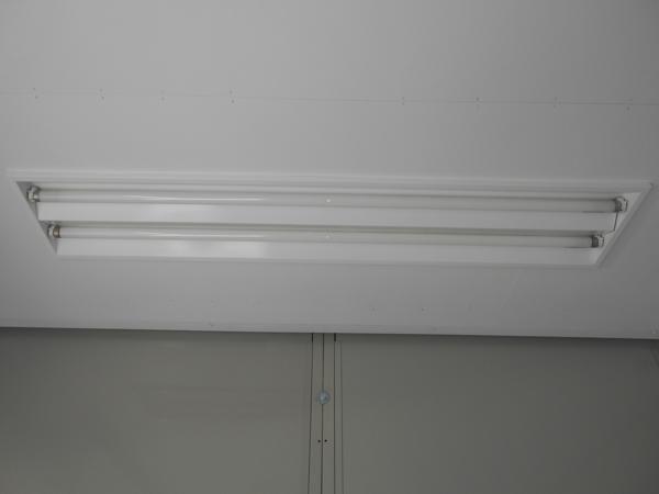 京都府宇治出張所/展示場の中古ユニットハウス・プレハブ・コンテナハウスCT-32J(2.16坪)の各設備の照明器具