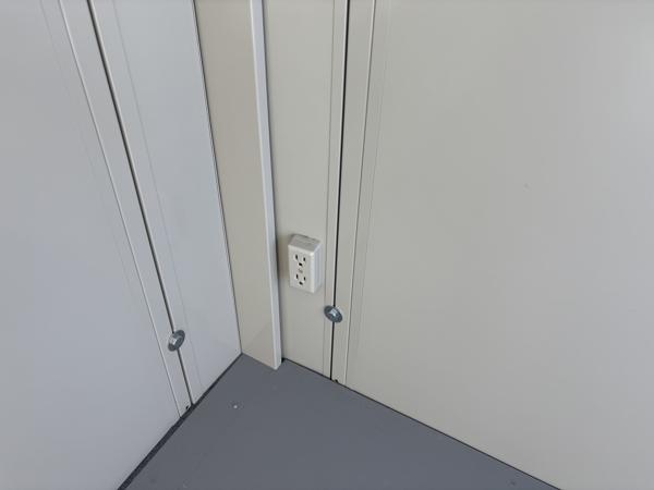 石川県小松店/展示場の中古ユニットハウス・プレハブ・コンテナハウスCT-32J(2.16坪)の各設備のコンセント
