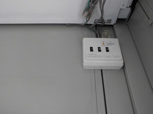鹿児島県鹿児島出張所/展示場の中古ユニットハウス・プレハブ・コンテナハウスCT-32J(2.16坪)の各設備の分電盤