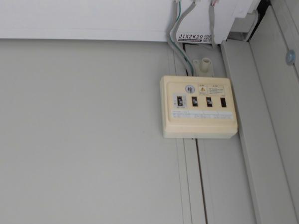 鹿児島県鹿児島出張所/展示場の中古ユニットハウス・プレハブ・コンテナハウスCT-41J(2.83坪)の各設備の分電盤
