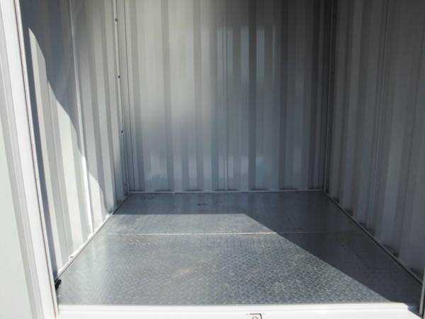 鹿児島県鹿児島出張所/展示場の新棟ユニットハウス・プレハブ・コンテナハウスGORILLA(0.94坪)の本体の内観