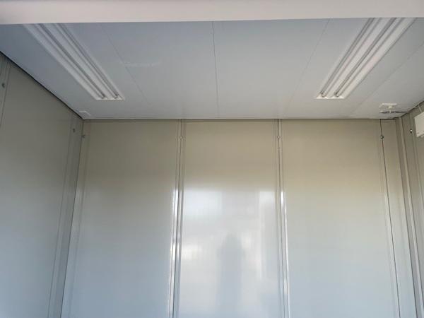 栃木県鹿沼店/展示場の中古ユニットハウス・プレハブ・コンテナハウスCT-32J(2.16坪)の各設備の照明器具