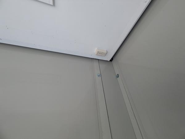 愛媛県松山出張所/総合展示場の中古ユニットハウス・プレハブ・コンテナハウスCT-32J(2.16坪)の各設備のコンセント