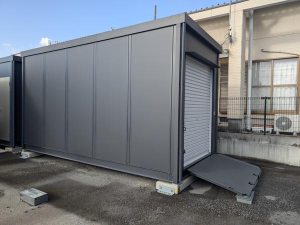 鹿児島県霧島店/展示場の新棟ユニットハウス・プレハブ・コンテナハウス47MSL BIKE GARAGE(3.02坪)の本体の外観