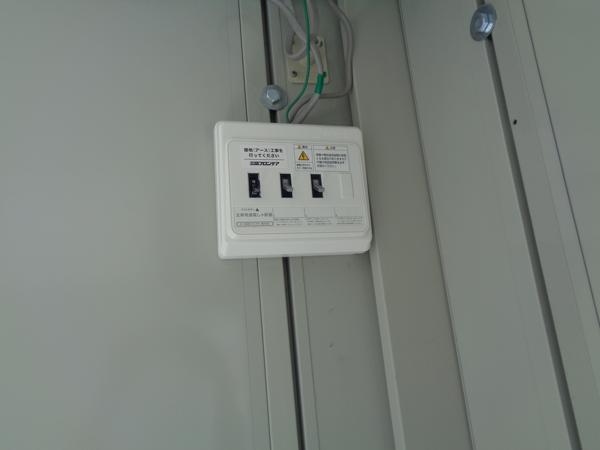 岡山県津山店/展示場の中古ユニットハウス・プレハブ・コンテナハウスCT-32J(2.16坪)の各設備の分電盤