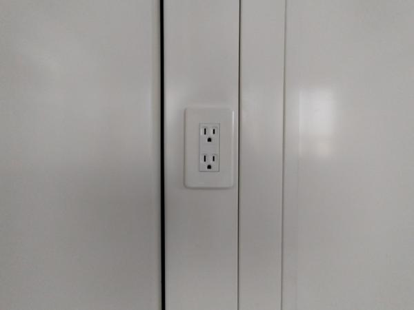 茨城県小美玉店/展示場の中古ユニットハウス・プレハブ・コンテナハウス57MS1(15.66坪)の各設備のコンセント