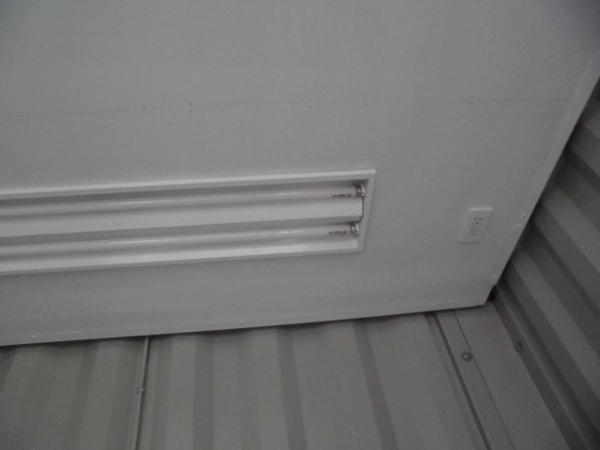 福岡県太宰府店/展示場の中古ユニットハウス・プレハブ・コンテナハウスCT-32JG(2.16坪)の各設備の照明器具