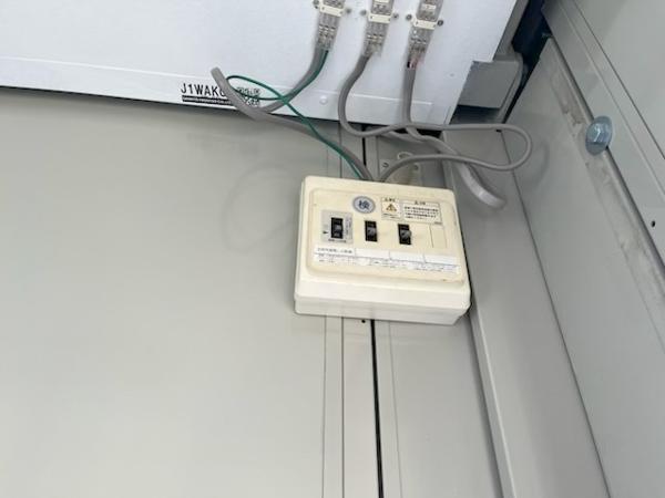 福岡県朝倉店/展示場の中古ユニットハウス・プレハブ・コンテナハウスCT-41J(2.83坪)の各設備の分電盤